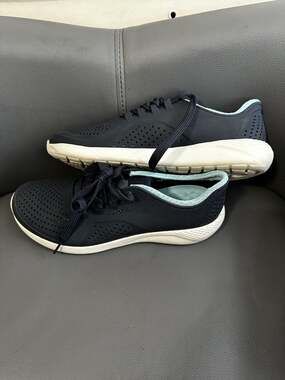 Crocs LiteRide Pacer Women's Sneakers Navy Blue Size W8